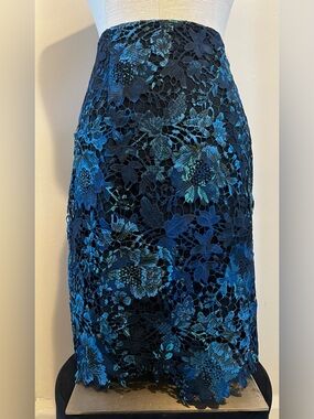TAHARI Floral Lace Pencil Skirt in Teal, Blue and Black